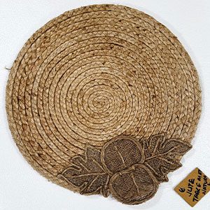 Natural jute placemat with attachment